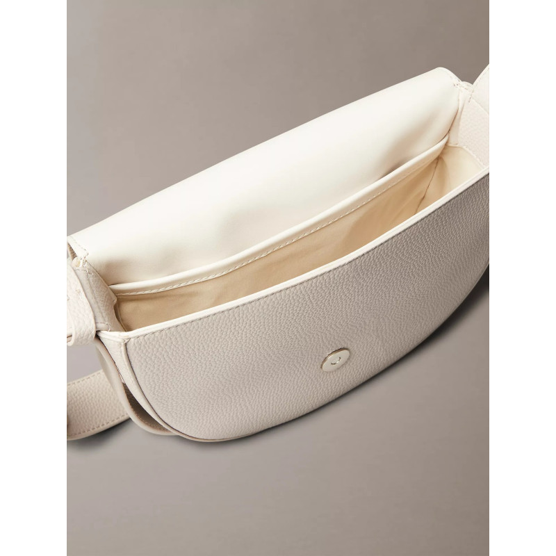 Calvin Klein Bolso de sillín Archive Hardware Calvin Klein Bolso de sillín Archive Hardware