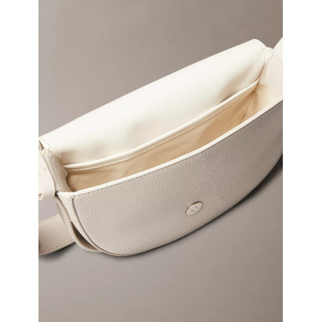 Calvin Klein Bolso de sillín Archive Hardware