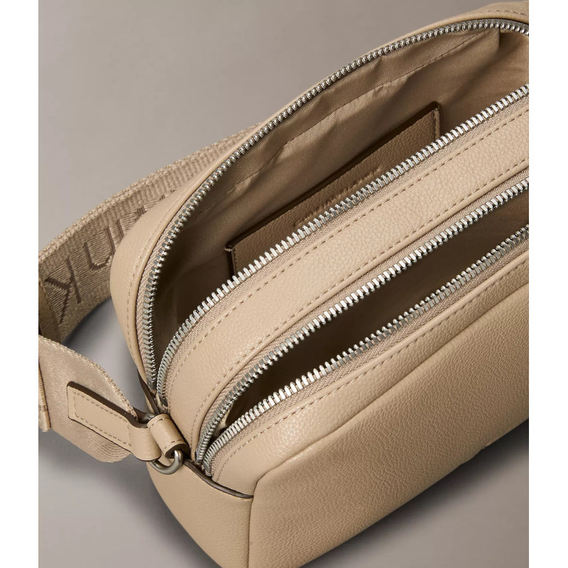 Calvin Klein Bolso Bandolero Ultra Ligero Crema Calvin Klein Bolso Bandolero Ultra Ligero Crema